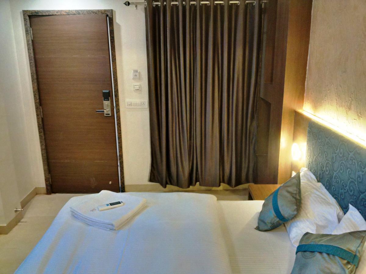 Hotel Chandragupta Ujjain Exterior foto